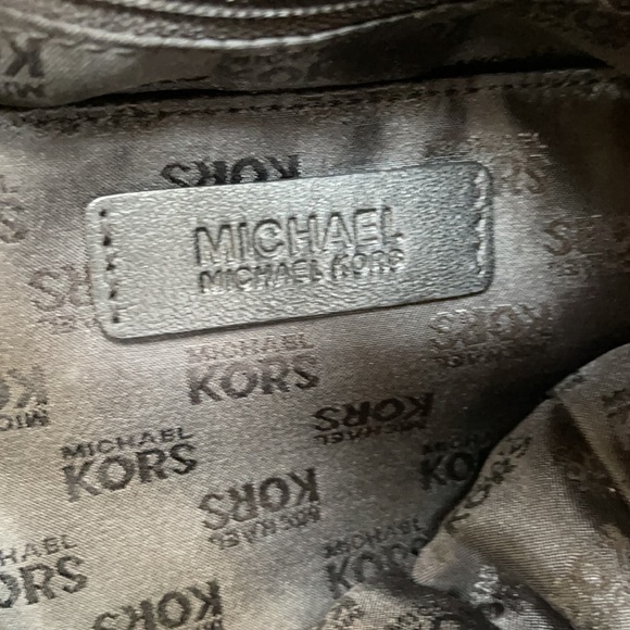 XL MICHAEL KORS PEBBLE GRAIN LEATHER HANDBAG | Preloved gently used - Picture 13 of 13